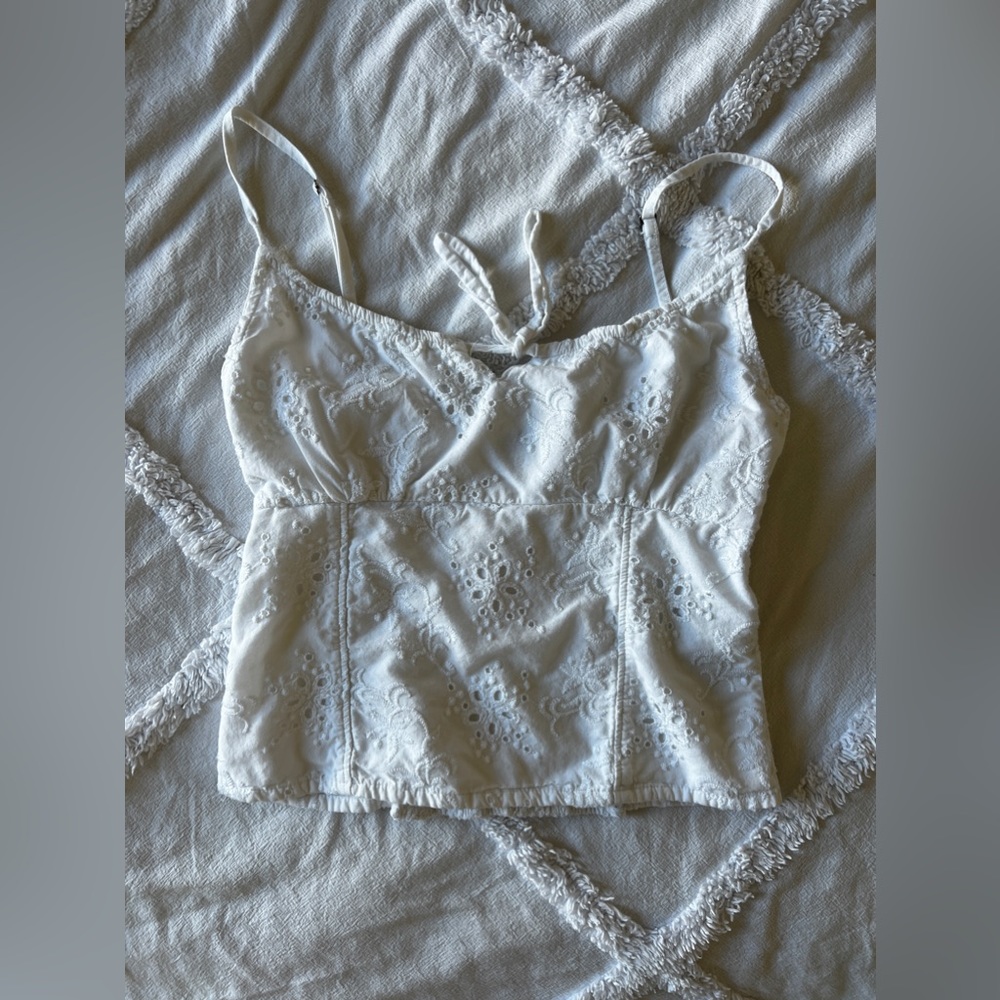 Abercrombie & Fitch white cropped  tank top